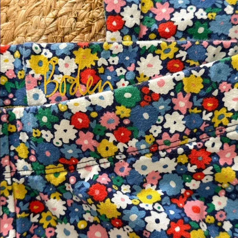 Mini Boden Floral All over Print Legging. Size 13-14